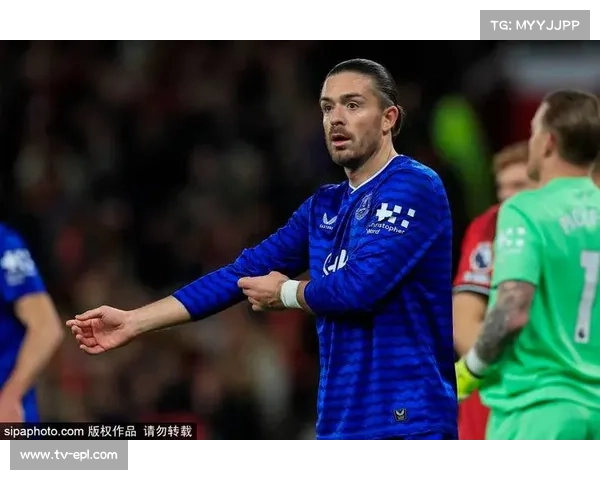 埃弗顿内讧瞬间:盖耶掌掼队友基恩,主裁直红罚下 埃弗顿内讧瞬间:盖耶掌掼队友基恩,主裁直红罚下